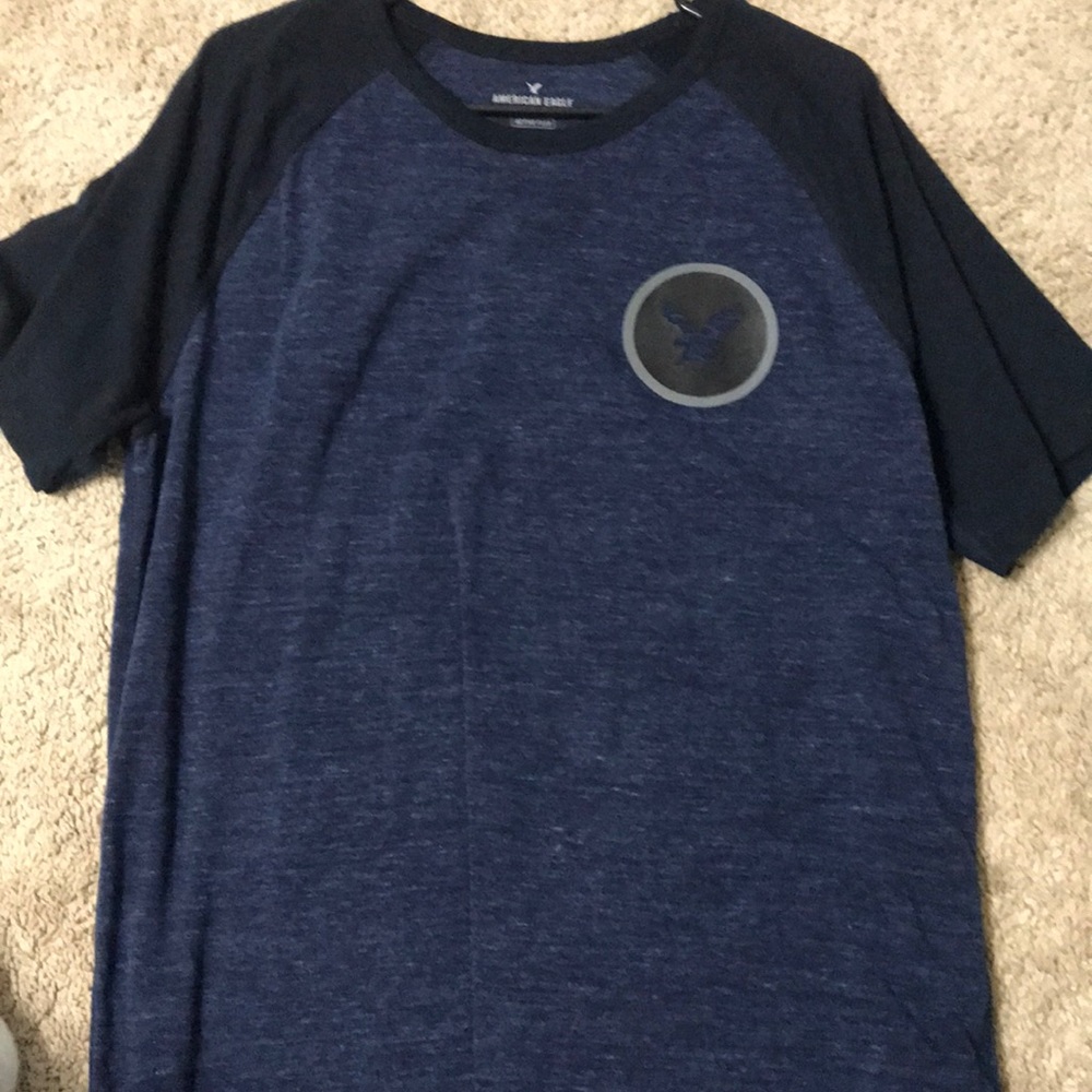 Men’s American Eagle graphic t shirt active flex